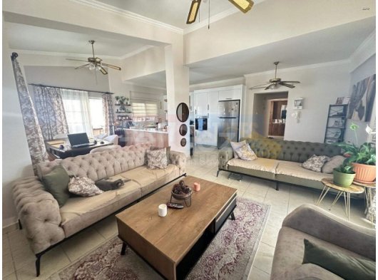 Girne Merkezde Geniş Teraslı Penthouse
