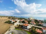 BOGAZ/İSKELE'DE MUHTEŞEM DENİZ MANZARALI, TAMAMEN EŞYALI 3 YATAK ODALI DUBLEKS DAİRE