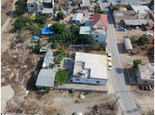 İSKELE BAHÇELER 3+1 FULL EŞYALI SU KUYUSU MEVCUT ÇİFT GARAJ EŞDEĞER KOÇAN HERŞEY ÖDENMİŞTİR