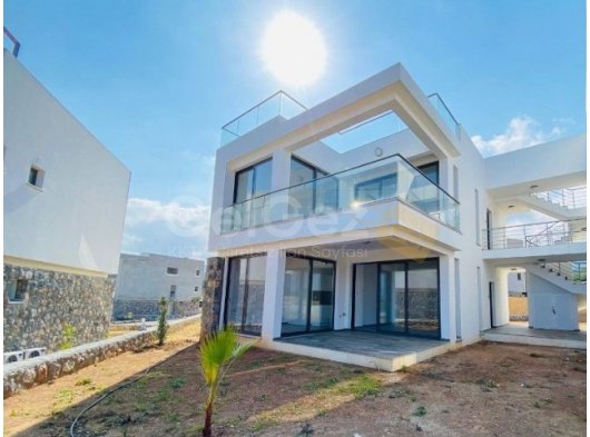 2 BED 2 BATH GARDEN APARTMENT IN A SEAFRONT RESORT IN KAPLICA
