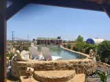 TEK YETKİ ÇİFTLİK EVİ TAM DONANIMLI DOĞAYLA İÇ İÇE MAĞUSA ÇANAKKALE BÖLGESİ
