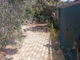 Gazimağusa Geçitkale'de Efsanevi Müstakil Ev - Harika Bahçesi ile Satılık!