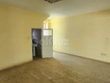 GAZİ MAGUSA 'da 770 m² Kiralık SENDE KATLI Dükkan - Şehir Manzaralı ve Otoparklı!