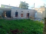 SERDARLI DA KÖY İÇİ SATILIK KERPİÇ EV BAHÇELİ