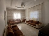Gazimağusa Yeni Boğaziçi'nde Eşyalı 3+1 Daire Kiralık - Bahçe ve Otopark İmkanıyla