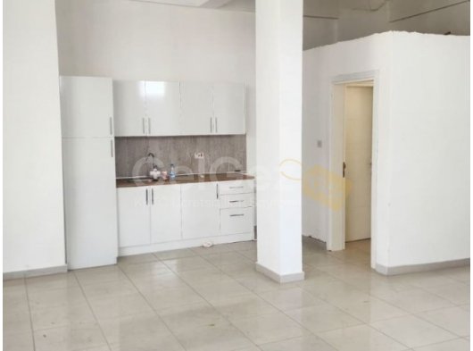 Gazimağusa Yeni Boğaziçi'nde Otoparklı Kiralık Dükkan Fırsatı