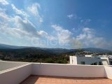 GIRNE BAHÇELİ’DA 2 YATAK 1 BANYO MUHTEŞEM DENİZ VE DAĞ MANZARALI, PENTHOUSE