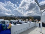ZARİFLİK VE ÇEKİCİLİK, 3 YATAK ODASI 2 BANYOLU DENİZ VE DAĞ MANZARALI PENTHOUSE - BAHÇELİ