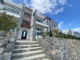ZARİFLİK VE ÇEKİCİLİK, 3 YATAK ODASI 2 BANYOLU DENİZ VE DAĞ MANZARALI PENTHOUSE - BAHÇELİ