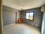 2 YATAK ODALI, 2 BANYOLU DENİZ MANZARALI DAİRE VE 5 YILDIZLI OLANAKLAR ESENTEPE