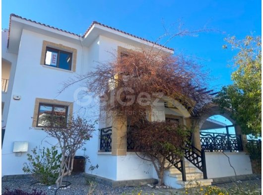 2 YATAK ODALI, 2 BANYOLU DENİZ MANZARALI DAİRE VE 5 YILDIZLI OLANAKLAR ESENTEPE