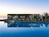 ESENTEPE'DE DENİZ MANZARALI VE SİTESİ İÇERİSİNDE İMKANLARA SAHİP 170 m2 3 YATAK ODALI 2 BANYOLU MUHTEŞEM DAİRE