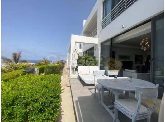 ESENTEPE'DE DENİZ MANZARALI VE SİTESİ İÇERİSİNDE İMKANLARA SAHİP 170 m2 3 YATAK ODALI 2 BANYOLU MUHTEŞEM DAİRE