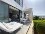 ESENTEPE'DE DENİZ MANZARALI VE SİTESİ İÇERİSİNDE İMKANLARA SAHİP 170 m2 3 YATAK ODALI 2 BANYOLU MUHTEŞEM DAİRE
