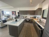 ESENTEPE'DE DENİZ MANZARALI VE SİTESİ İÇERİSİNDE İMKANLARA SAHİP 170 m2 3 YATAK ODALI 2 BANYOLU MUHTEŞEM DAİRE