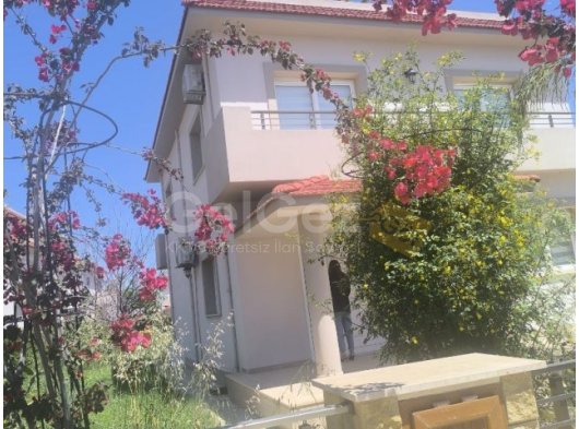İskele Bahçeler’de Satılık 3+1 Eşyalı Villa - Doğa ve Deniz Manzarası