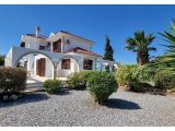 Kumyalı'da Plaja 150 Metre Uzaklıkta 3 Yataklı Özel Havuzlu Villa