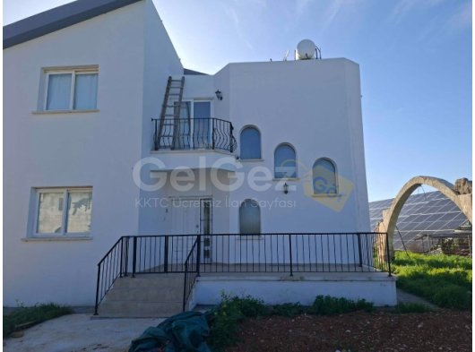 İskele Ötüken'de Deniz Manzaralı Eşyalı 3+1 Villa Satılık