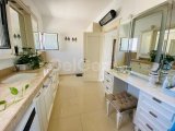 MAĞUSA'NIN MERKEZİNDE 2 YATAK ODALI DUBLEKS PENTHOUSE DAİRE