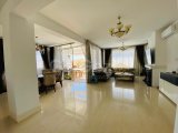 MAĞUSA'NIN MERKEZİNDE 2 YATAK ODALI DUBLEKS PENTHOUSE DAİRE