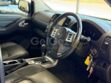 NISSAN NAVARA V6