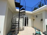 GENİŞ 3 YATAK ODALI YÜZME HAVUZU, ÇATI TERASI VE YAZLIK EVİ OLAN VİLLA - TATLISU
