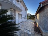 Yeniboğaziçi'nde Denize 600 m² Uzaklıkta 4 Yatak Odası / 3 Banyolu Geniş Müstakil Villa