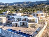 BAHÇELI'DE, PROJE AŞAMASINDA OLAN, 3 YATAK ODALI, 4 BANYOLU, HAVUZLU, DENIZ KENARINDA MÜSTAKIL VILLA SATILIK