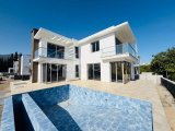 Girne'nin Çatalköy bölgesinde özel havuzlu 4+1 villa!