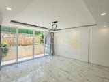 Girne'nin Doğanköy bölgesinde havuzlu sitede satılık 2+1 daire!