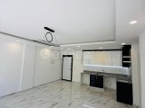 Girne'nin Doğanköy bölgesinde havuzlu sitede satılık 2+1 daire!