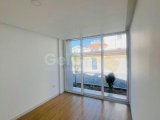 Girne'nin Doğanköy bölgesinde havuzlu sitede satılık 2+1 daire!