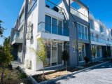 Girne'nin Doğanköy bölgesinde havuzlu sitede satılık 2+1 daire!