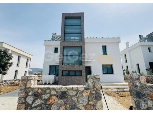 KARAAGAC'TA YENİ İNŞA EDİLMİŞ 3 YATAK ODALI 2,5 BANYOLU MÜSTAKİL VİLLA, ÖZEL HAVUZ, ÇATI TERASI VE JAKUZİ İLE BİRLİKTE