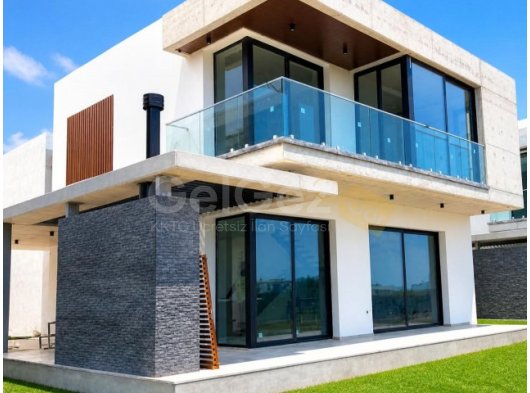 Ötüken La Isla’da Modern Tasarımlı 3+1 Müstakil Villa — 3 Banyolu, Özel Yaşam Alanı