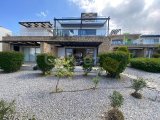 TATLISU'DA ÖZEL HAVUZLU, ÇATI TERASLI, DENIZ VE DAĞ MANZARALI, DEĞERINDE GELENEKSEL 2 YATAK ODALI BUNGALOV