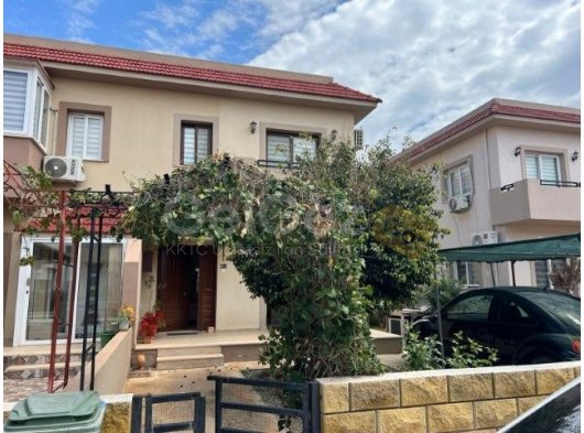 Yenibogazici'de 230.000 £'a 3 yatak odalı, tamamen eşyalı yarı müstakil villa.