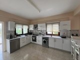 Yenibogazici'de 230.000 £'a 3 yatak odalı, tamamen eşyalı yarı müstakil villa.