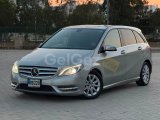 MERCEDES B180 2013