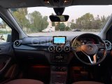 MERCEDES B180 2013