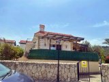 ESENTEPE'DE DENİZ MANZARALI, ÇATI TERASLI VE ORTAK HAVUZLU, 2 YATAK ODALI, 2 BANYOLU, BÜYÜLEYİCİ BUNGALOV