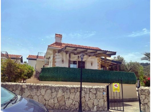 ESENTEPE'DE DENİZ MANZARALI, ÇATI TERASLI VE ORTAK HAVUZLU, 2 YATAK ODALI, 2 BANYOLU, BÜYÜLEYİCİ BUNGALOV