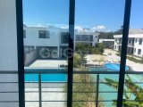 KARAAGAC'TA GOLF SAHASI VE HAVUZ YANINDA, ORTAK OLANAKLARA SAHİP 3 YATAK ODALI, 2 BANYOLU DUBLEKS VİLLALAR