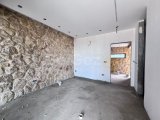 BOĞAZTEPE'NİN GÜZEL BÖLGESİNDE YENİ İNŞA EDİLMİŞ LÜKS TAŞ TARZI 3 YATAK ODALI BUNGALOV