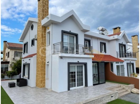 LONG BEACH'TE MUHTEŞEM 3 YATAK ODALI VİLLA