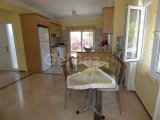 Alsancak’ta Tertemiz, 2 Yatak Odalı, 2 Banyolu Yarı Müstakil Villa £235,000