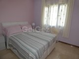Alsancak’ta Tertemiz, 2 Yatak Odalı, 2 Banyolu Yarı Müstakil Villa £235,000