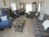 ALSANCAK’TA MUHTEŞEM 2 YATAK ODALI, 2 BANYOLU YARI MÜSTAKİL VİLLA £230,000