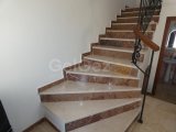 ALSANCAK’TA MUHTEŞEM 2 YATAK ODALI, 2 BANYOLU YARI MÜSTAKİL VİLLA £230,000