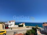 BAHÇELI'DE DENIZ VE VADI MANZARALI, ÖZEL HAVUZLU VE GÜNEŞ ENERJILI 3 YATAK ODALI DEĞERINDE VILLA